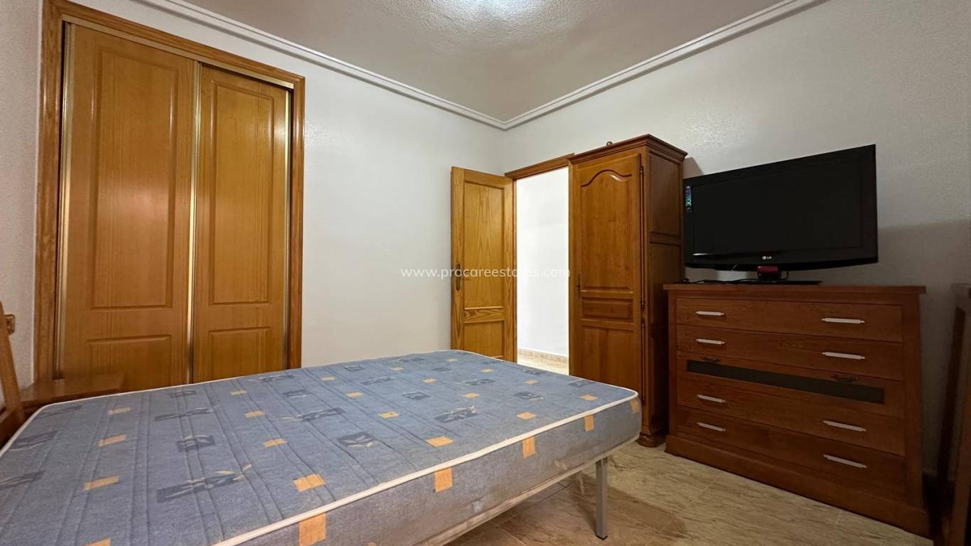 Reventa - Apartamento - Los Montesinos
