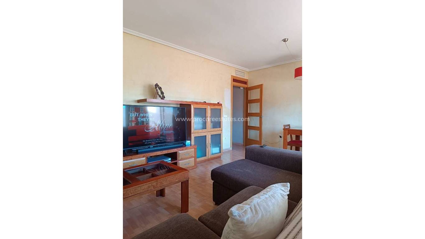 Reventa - Apartamento - Los Montesinos