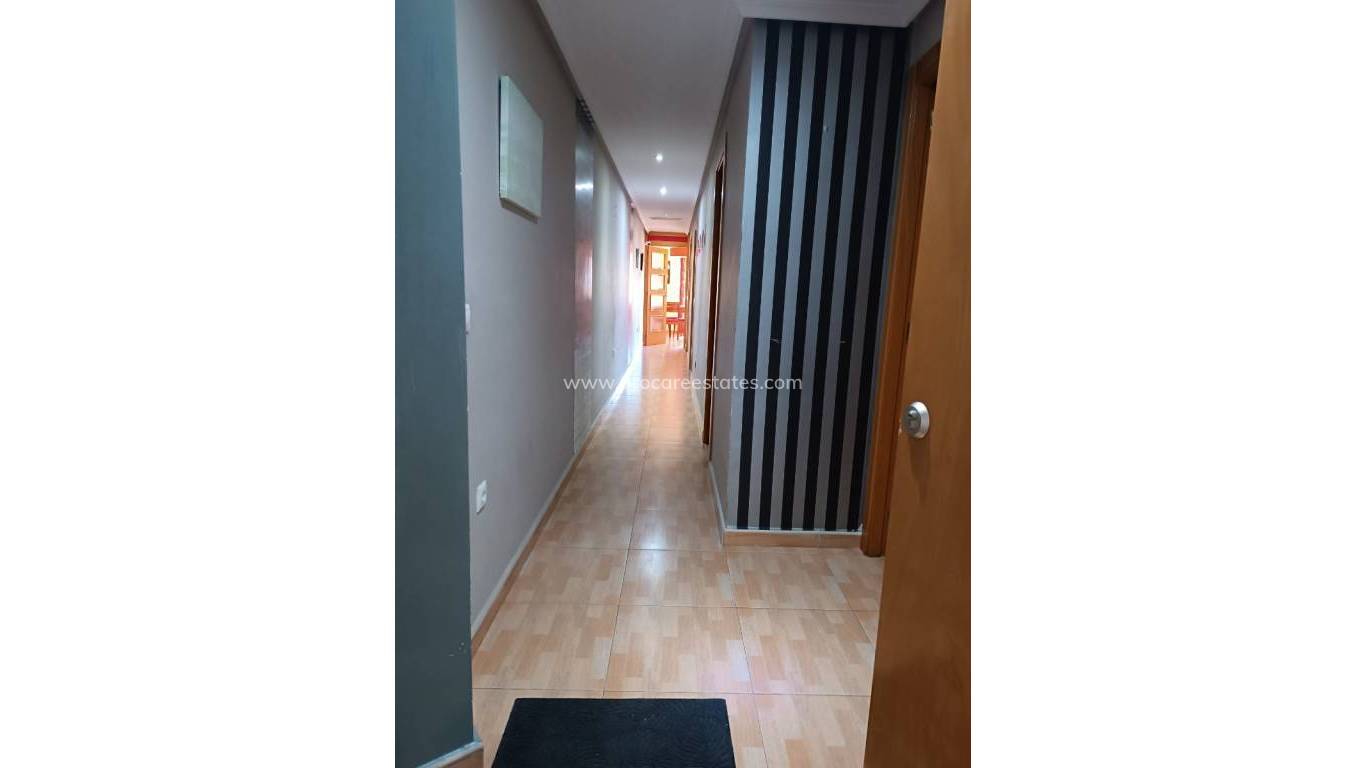 Reventa - Apartamento - Los Montesinos