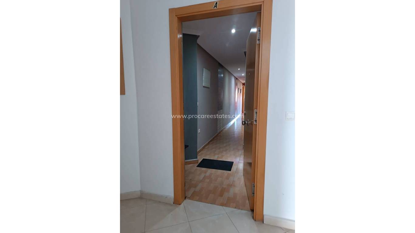 Reventa - Apartamento - Los Montesinos