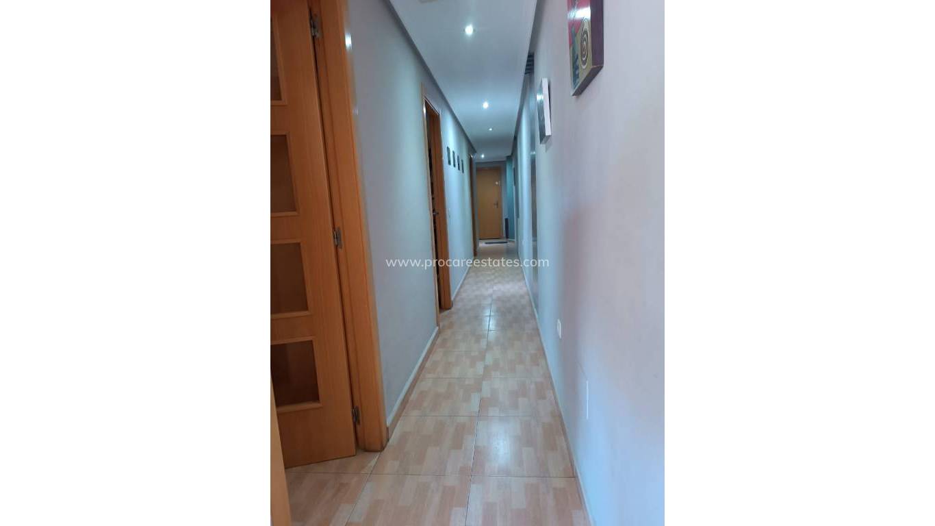 Reventa - Apartamento - Los Montesinos