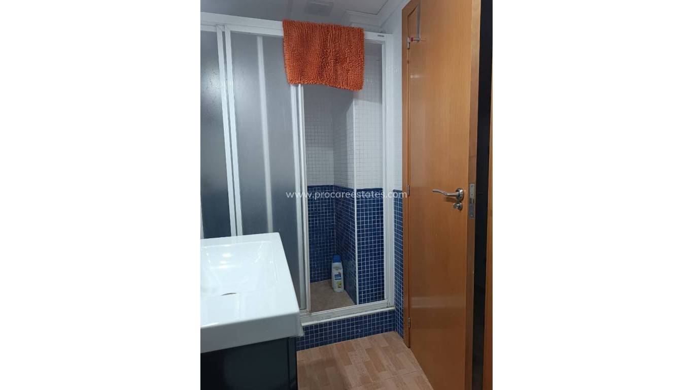 Reventa - Apartamento - Los Montesinos