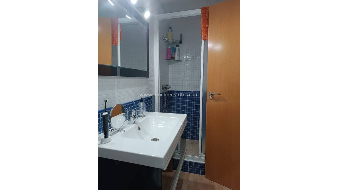 Reventa - Apartamento - Los Montesinos
