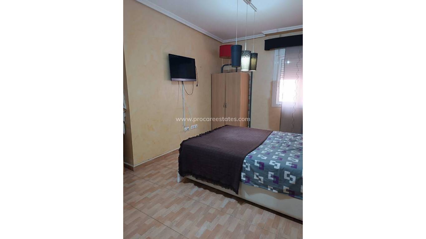 Reventa - Apartamento - Los Montesinos