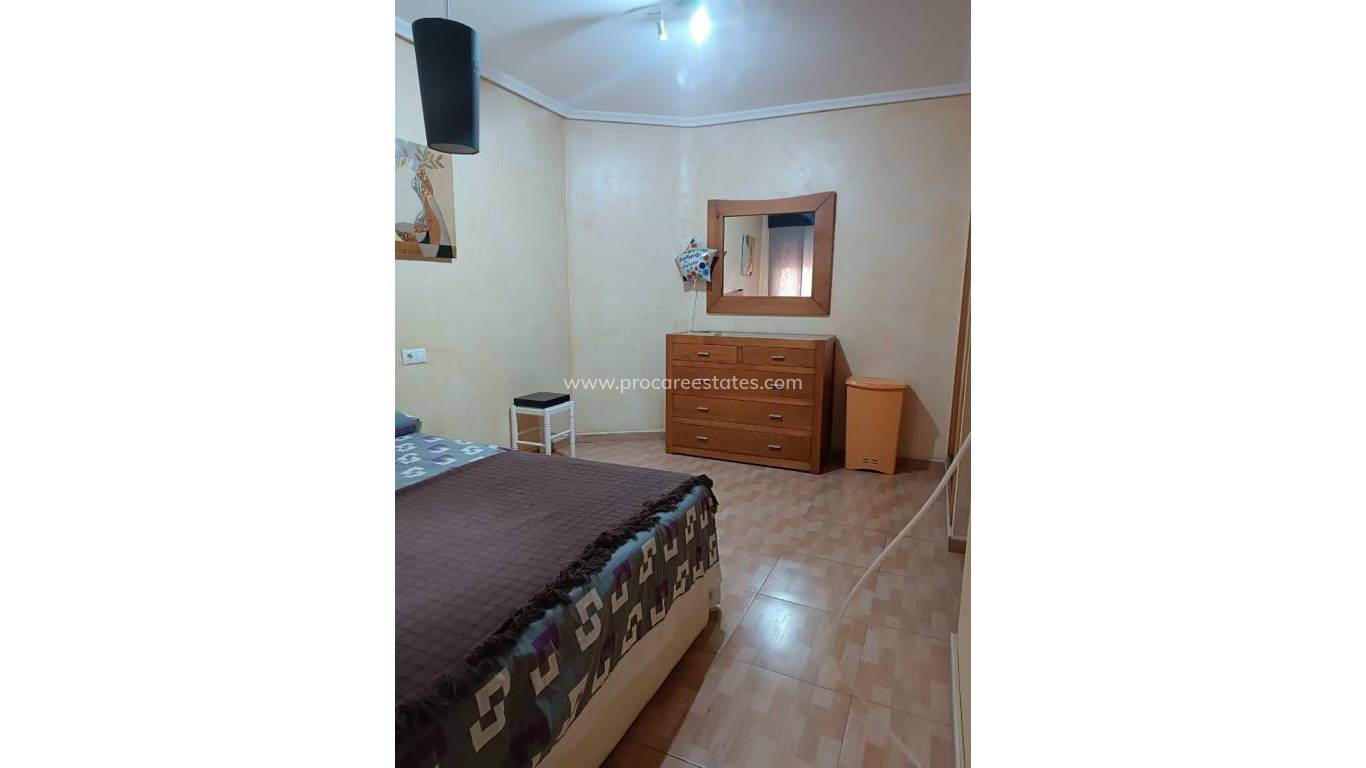 Reventa - Apartamento - Los Montesinos