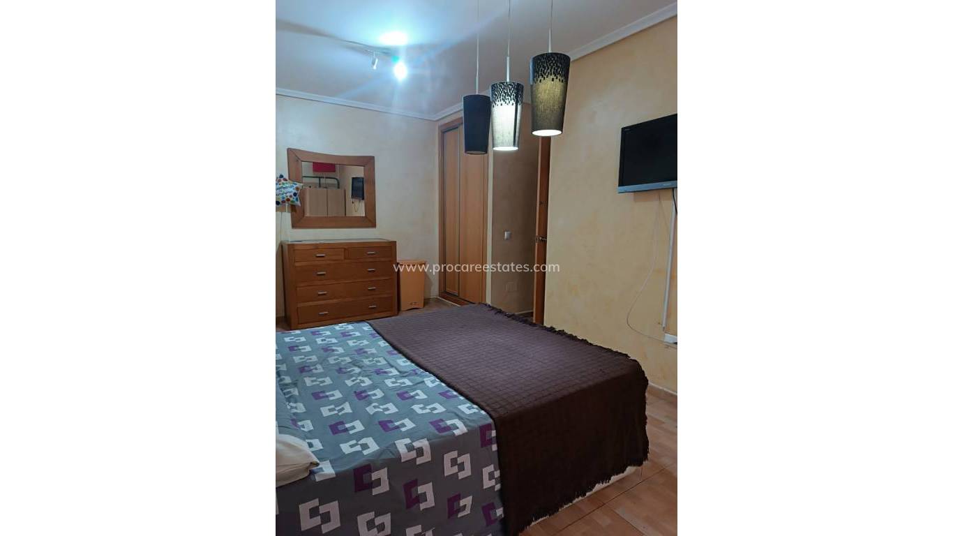 Reventa - Apartamento - Los Montesinos