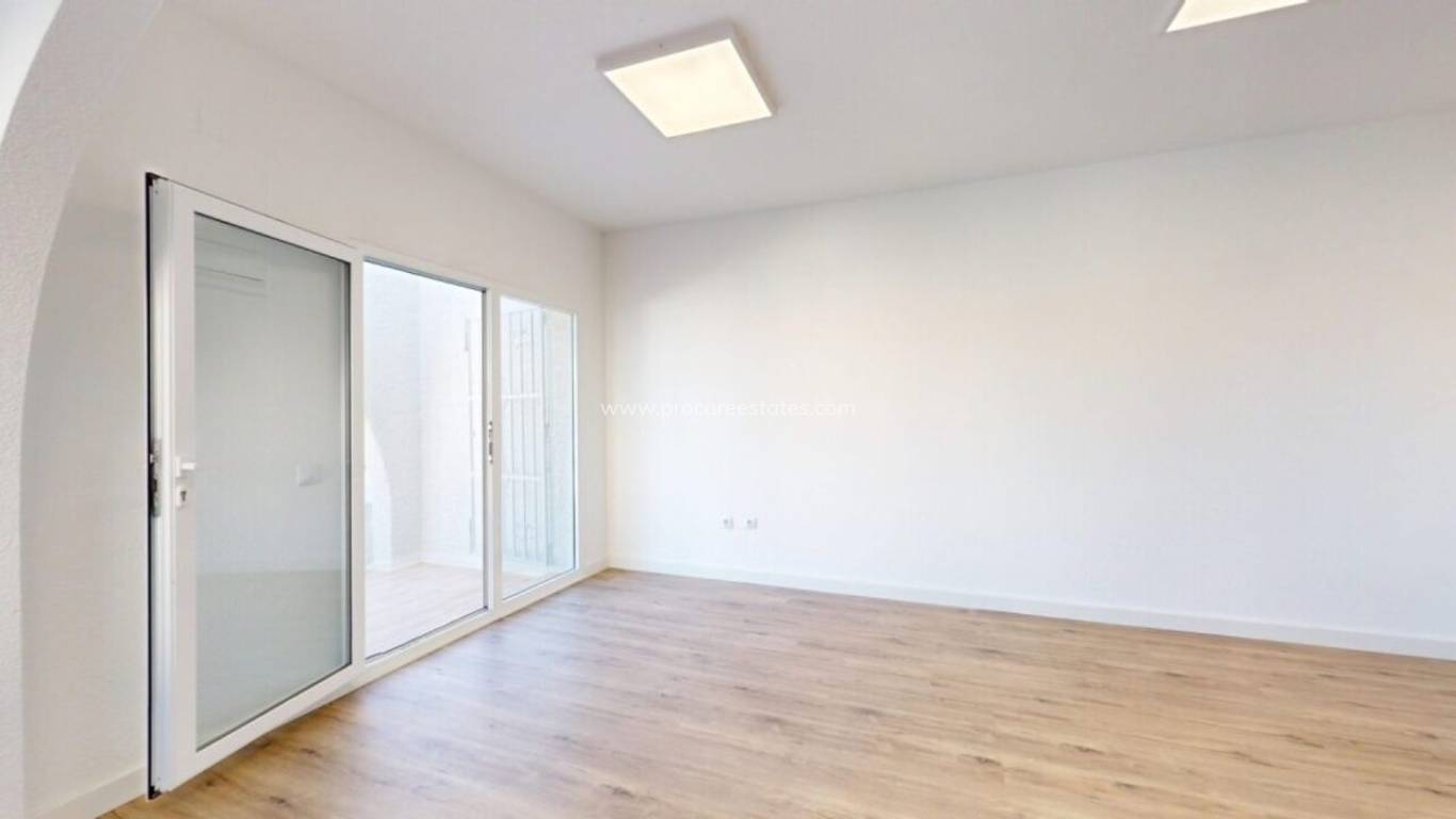 Reventa - Apartamento - Orihuela Costa - San Miguel de Salinas