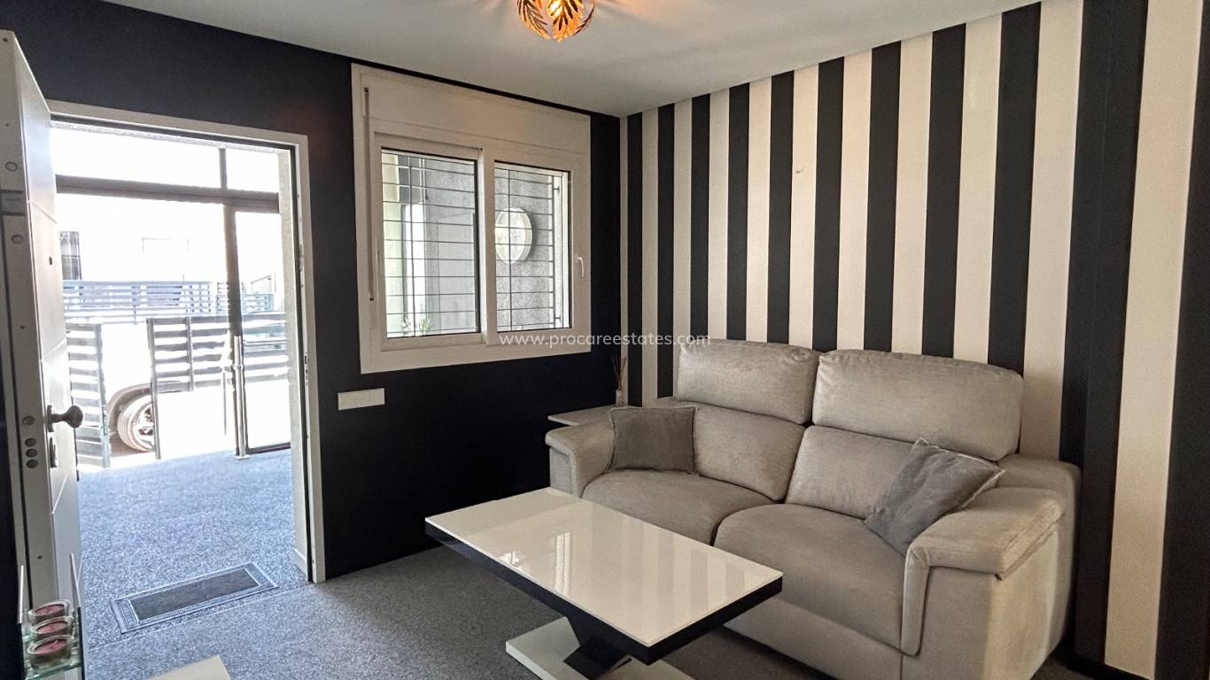 Reventa - Apartamento - Torrevieja - Aguas Nuevas