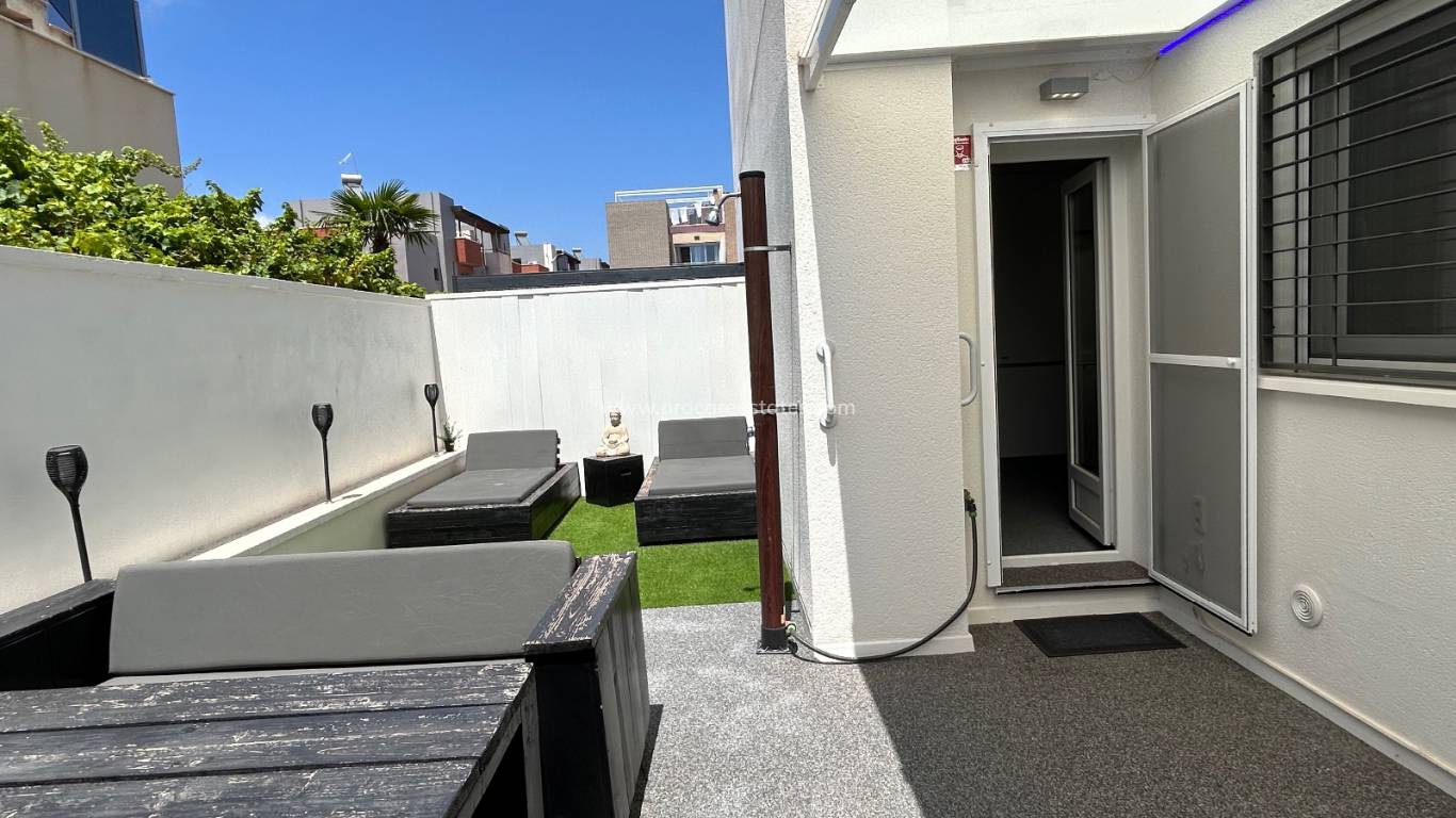 Reventa - Apartamento - Torrevieja - Aguas Nuevas