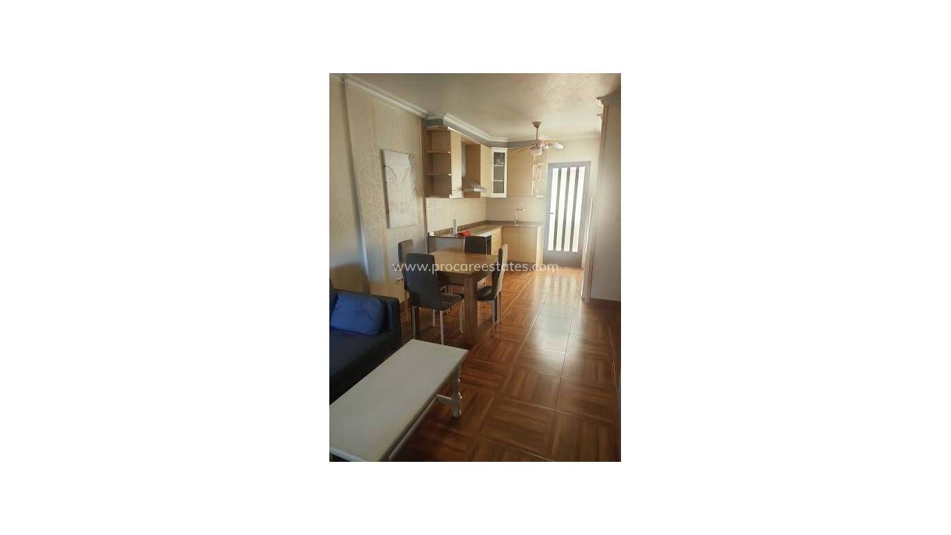 Reventa - Apartamento - Torrevieja - Aguas Nuevas