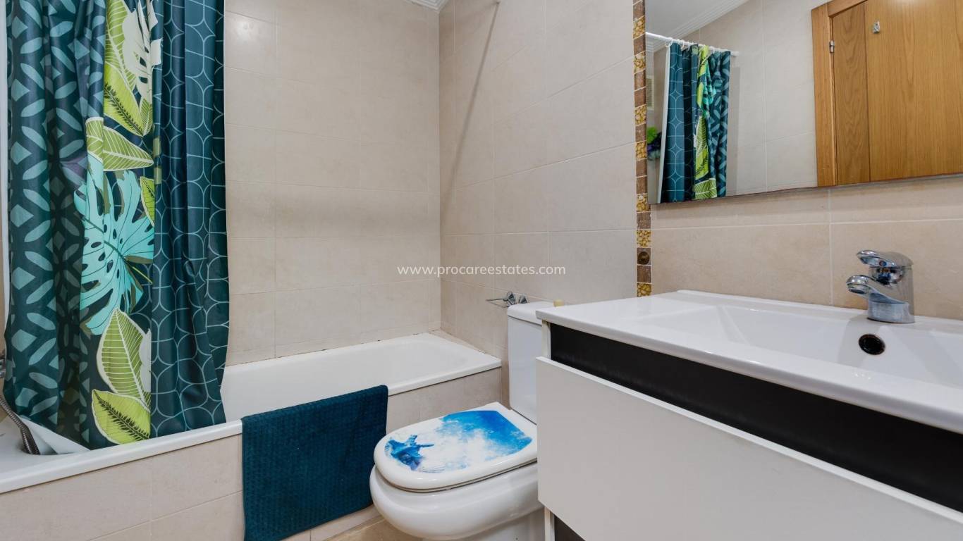 Reventa - Apartamento - Torrevieja - Aguas Nuevas