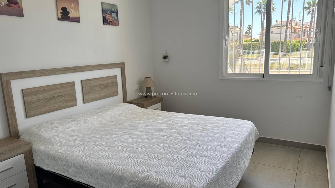 Reventa - Apartamento - Torrevieja - Aguas Nuevas