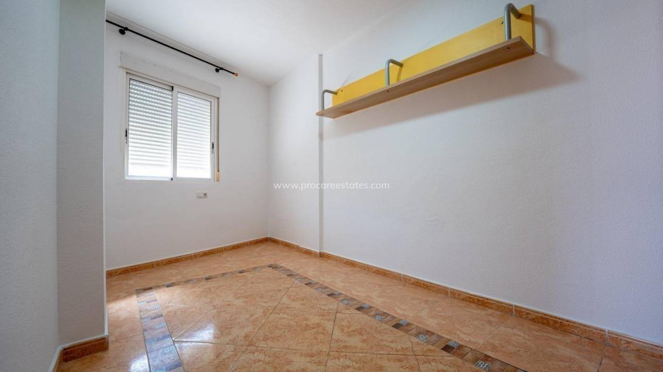 Reventa - Apartamento - Torrevieja - Aguas Nuevas