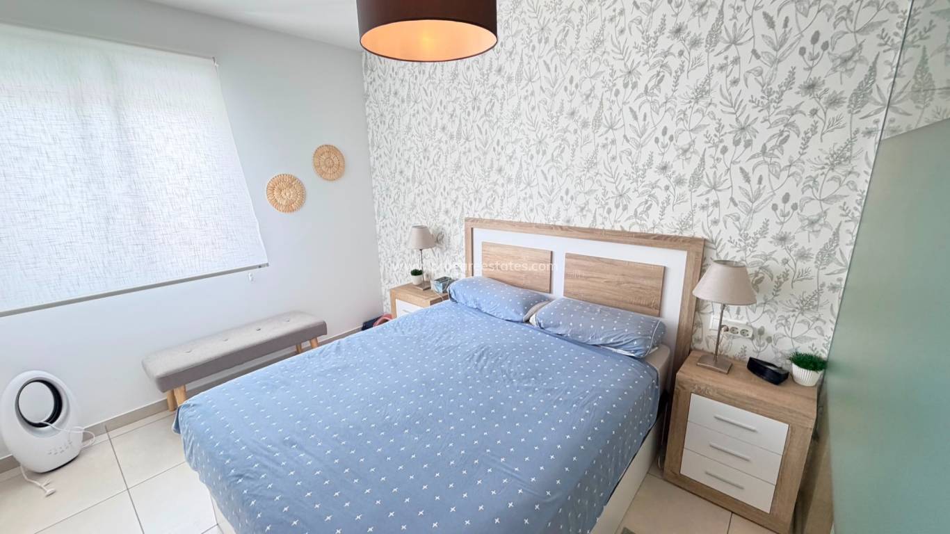 Reventa - Apartamento - Torrevieja - Aguas Nuevas
