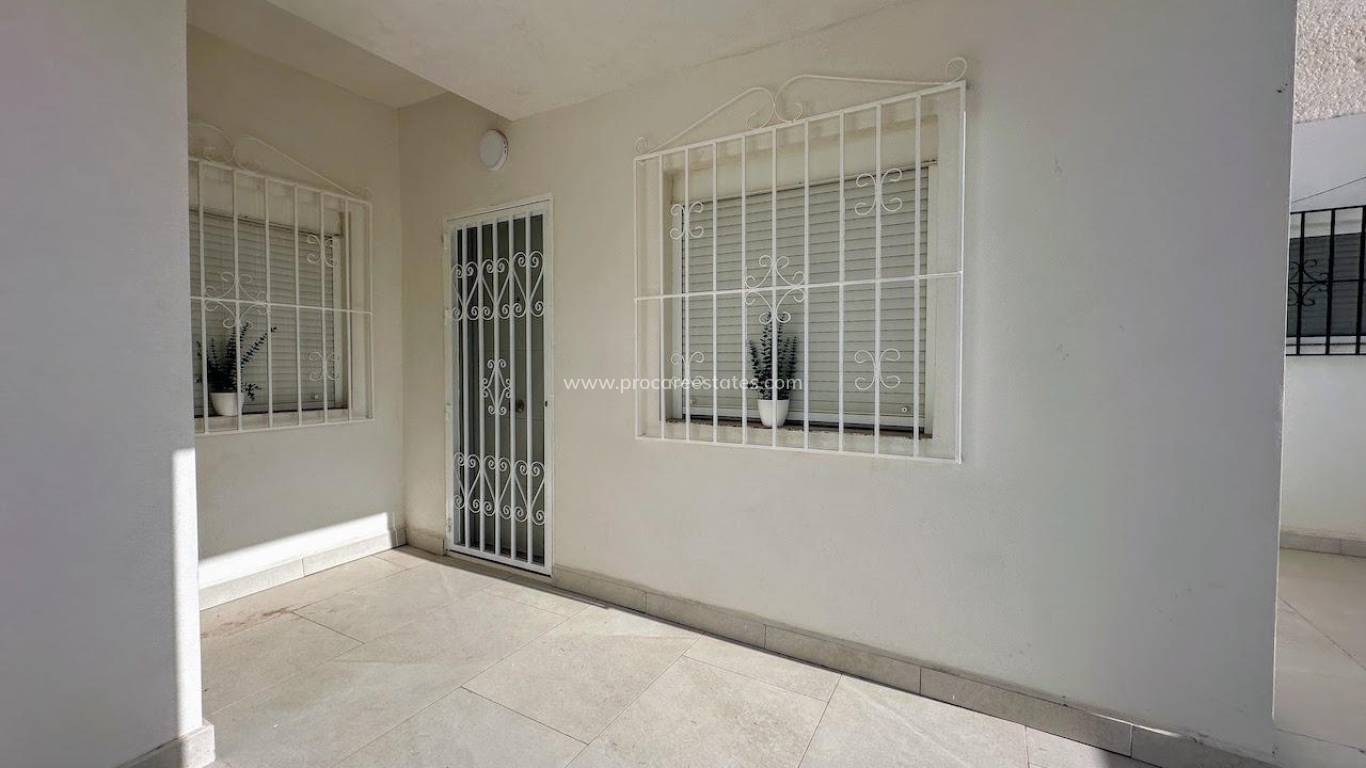 Reventa - Apartamento - Torrevieja - El Chaparral