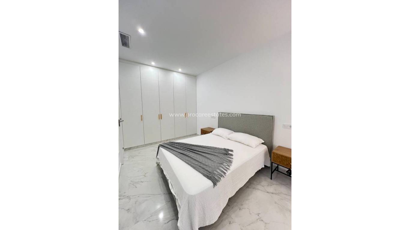 Reventa - Apartamento - Torrevieja - Playa Del Cura