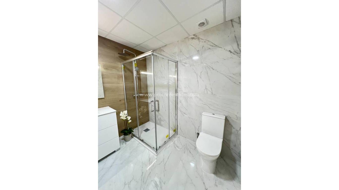 Reventa - Apartamento - Torrevieja - Playa Del Cura