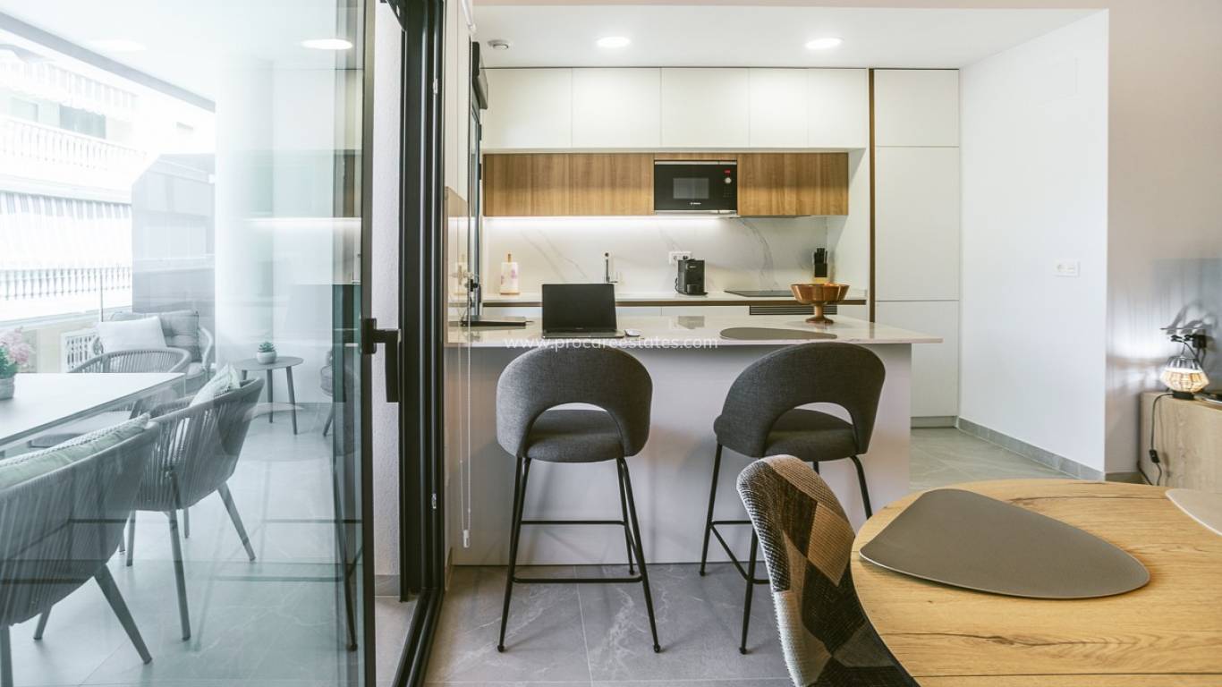 Reventa - Apartamento - Torrevieja - Playa Del Cura