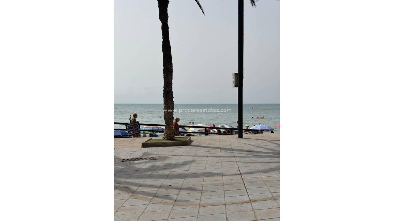 Reventa - Apartamento - Torrevieja - Playa Del Cura