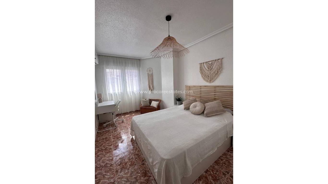 Reventa - Apartamento - Torrevieja - Playa Del Cura