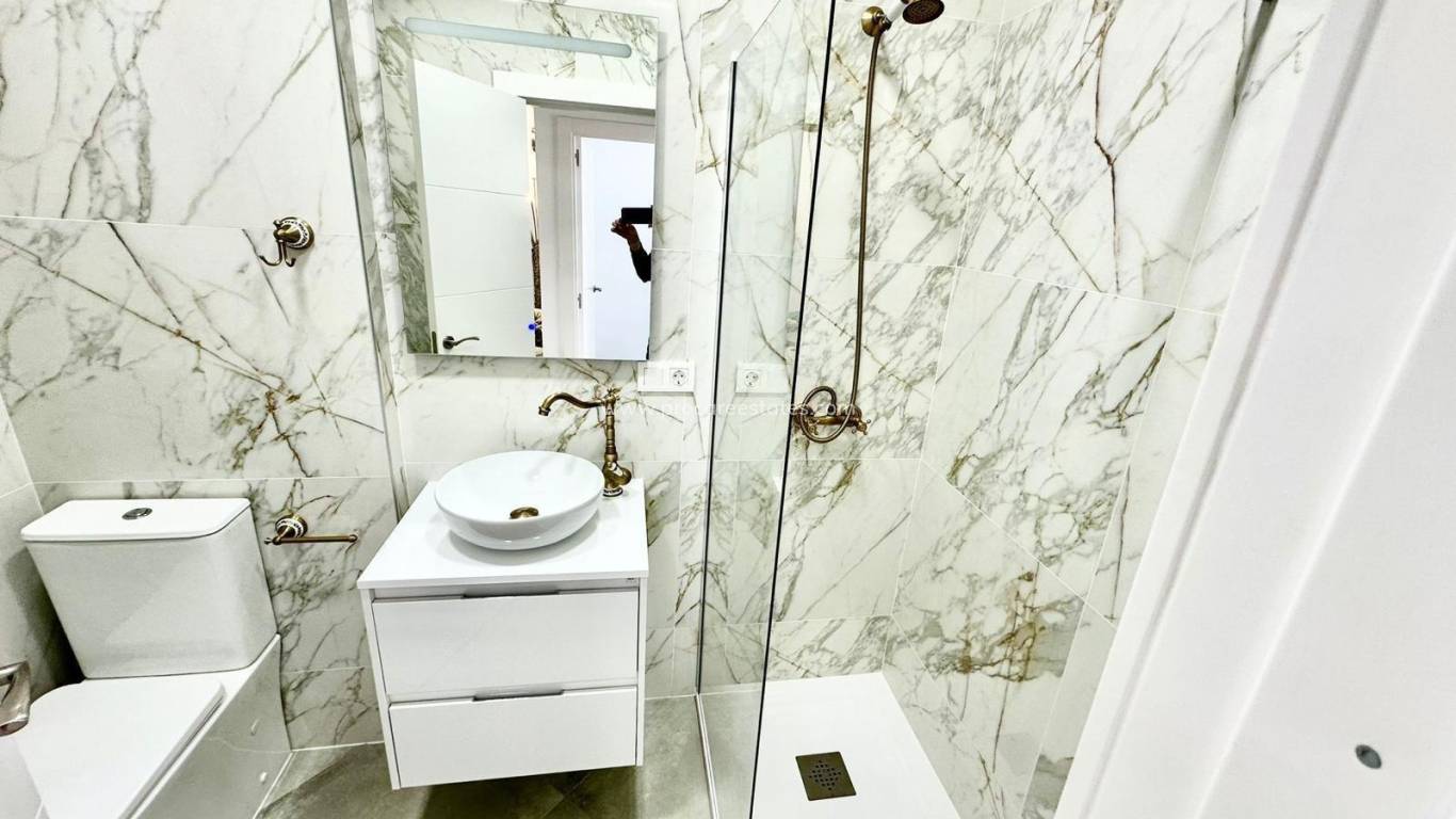 Reventa - Apartamento - Torrevieja - Playa Del Cura