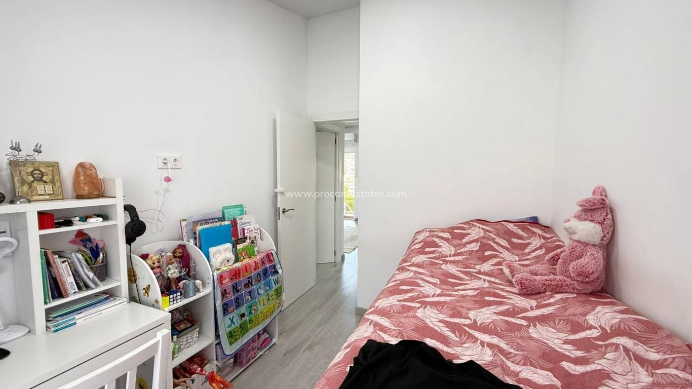 Reventa - Apartamento - Torrevieja - Playa Del Cura