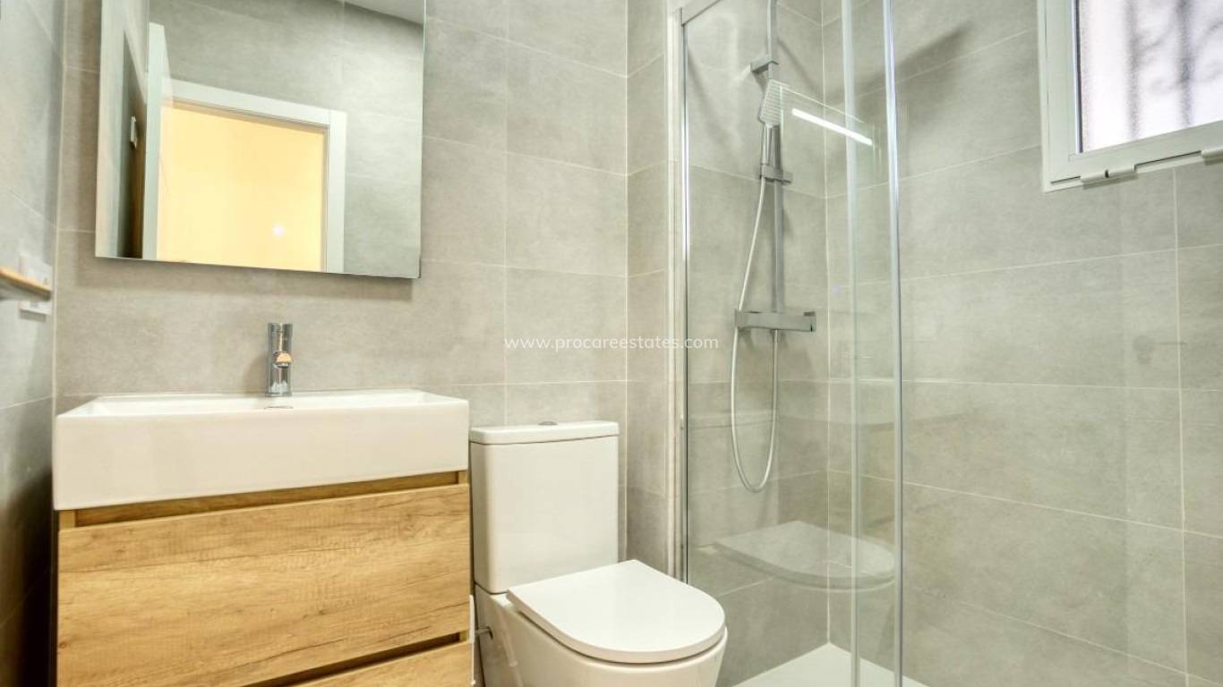 Reventa - Apartamento - Torrevieja - Playa Del Cura