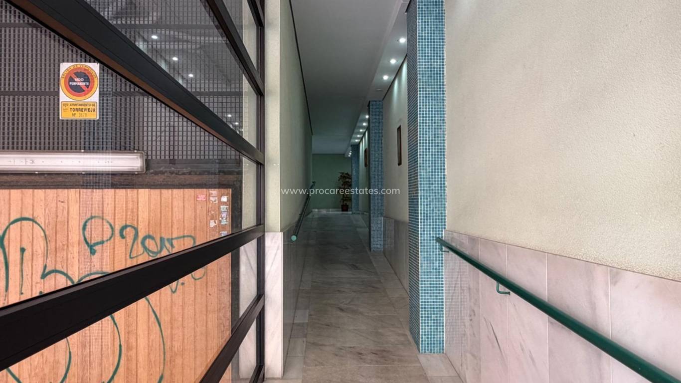 Reventa - Apartamento - Torrevieja - Playa Del Cura