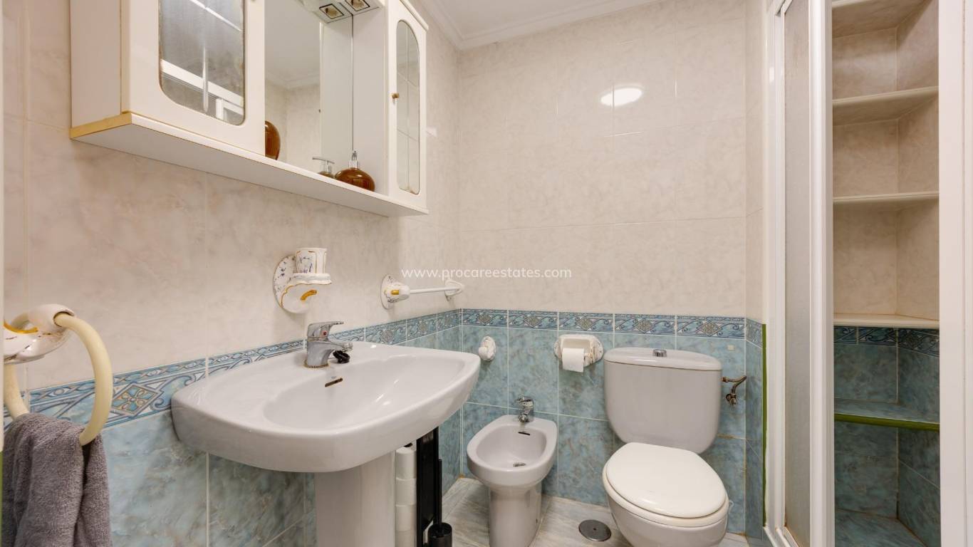 Reventa - Apartamento - Torrevieja - Playa Del Cura
