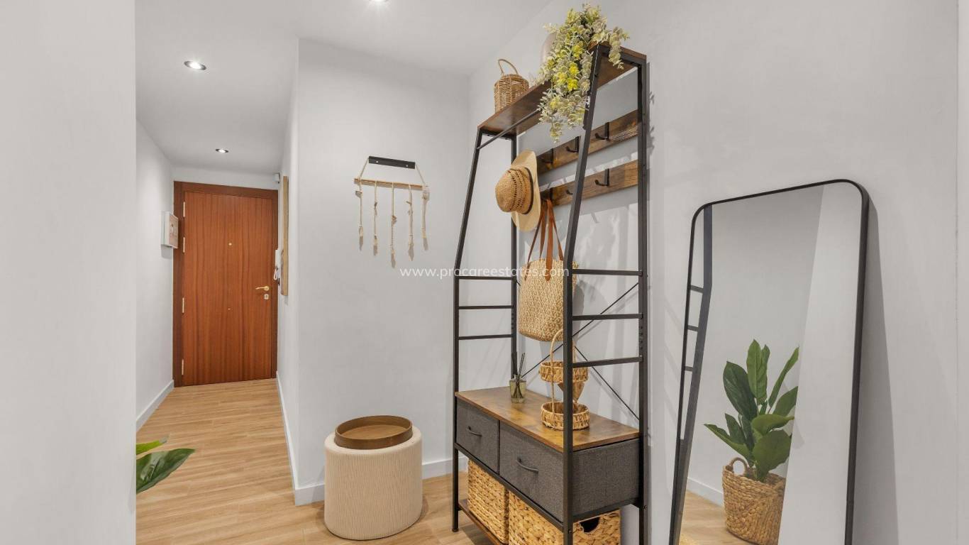 Reventa - Apartamento - Torrevieja - Playa Del Cura