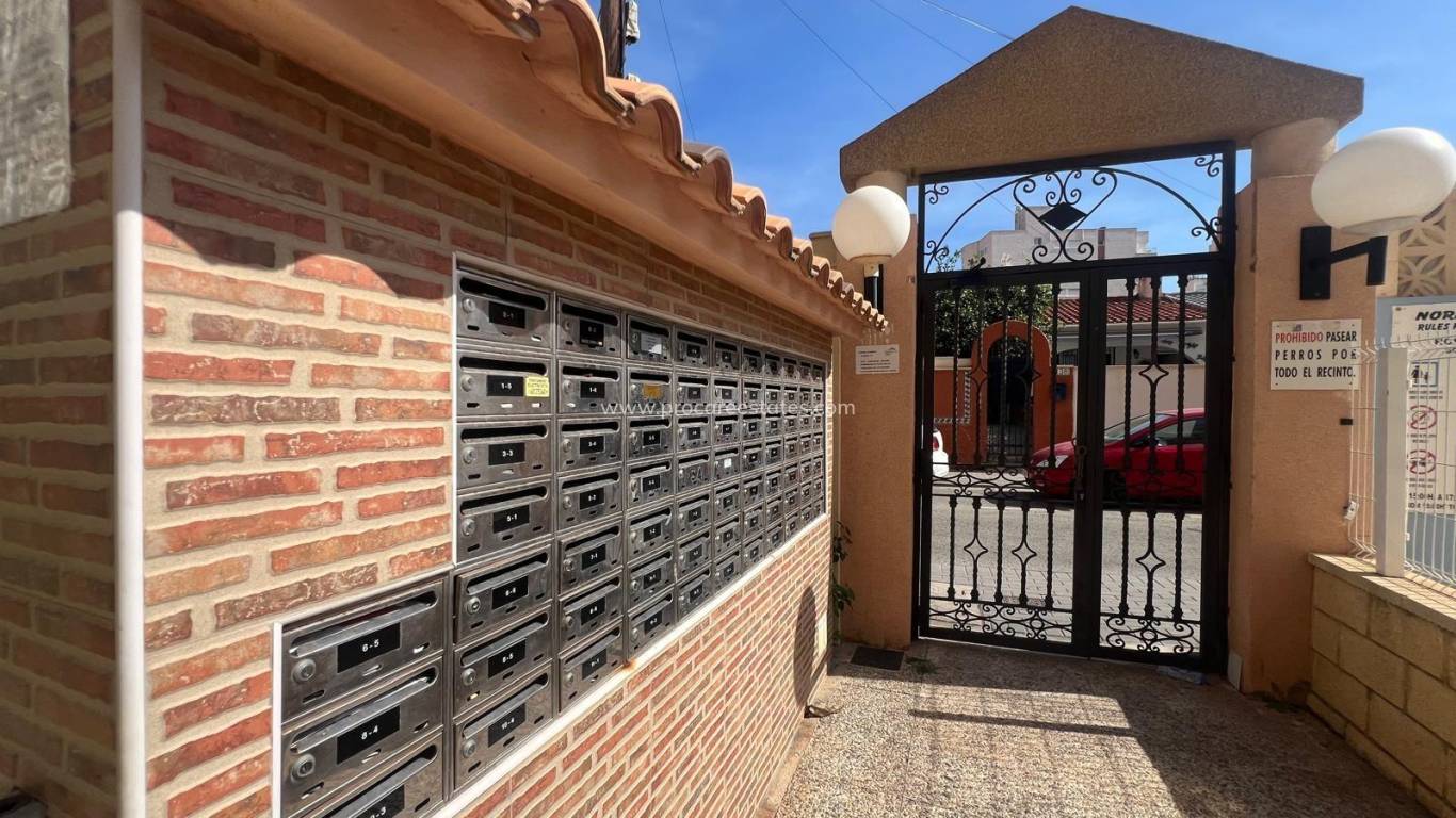 Reventa - Apartamento - Torrevieja - Playa Los Locos