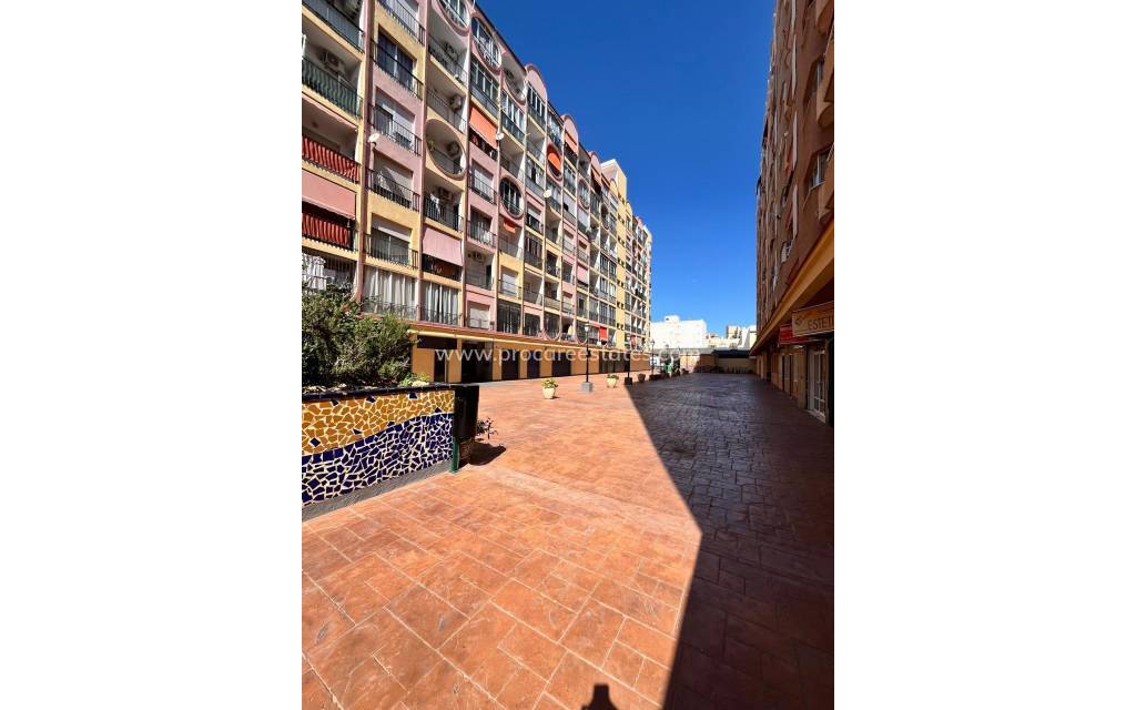 Reventa - Apartamento - Torrevieja - Playa Los Locos