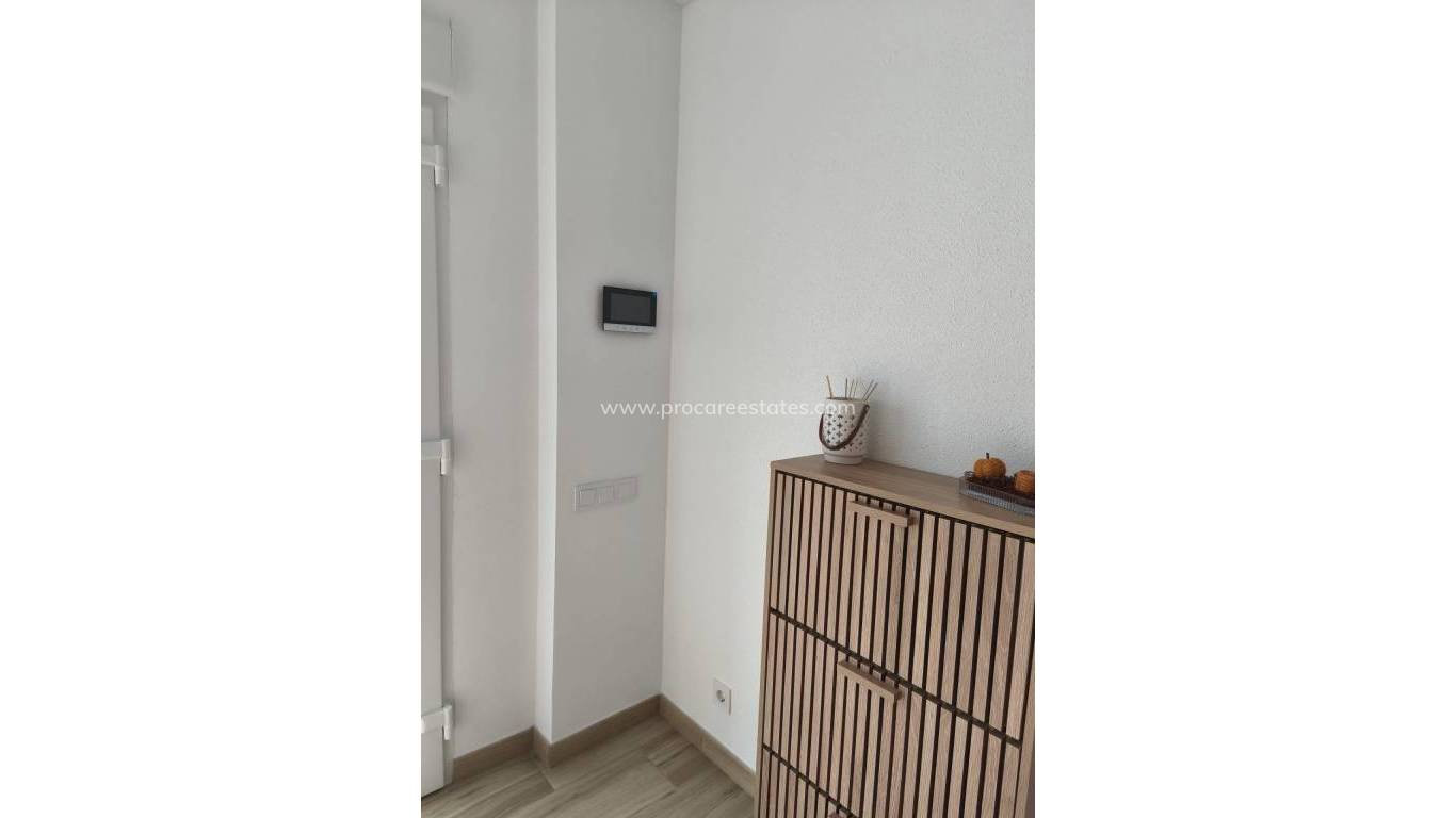 Reventa - Apartamento - Torrevieja - Playa Los Locos