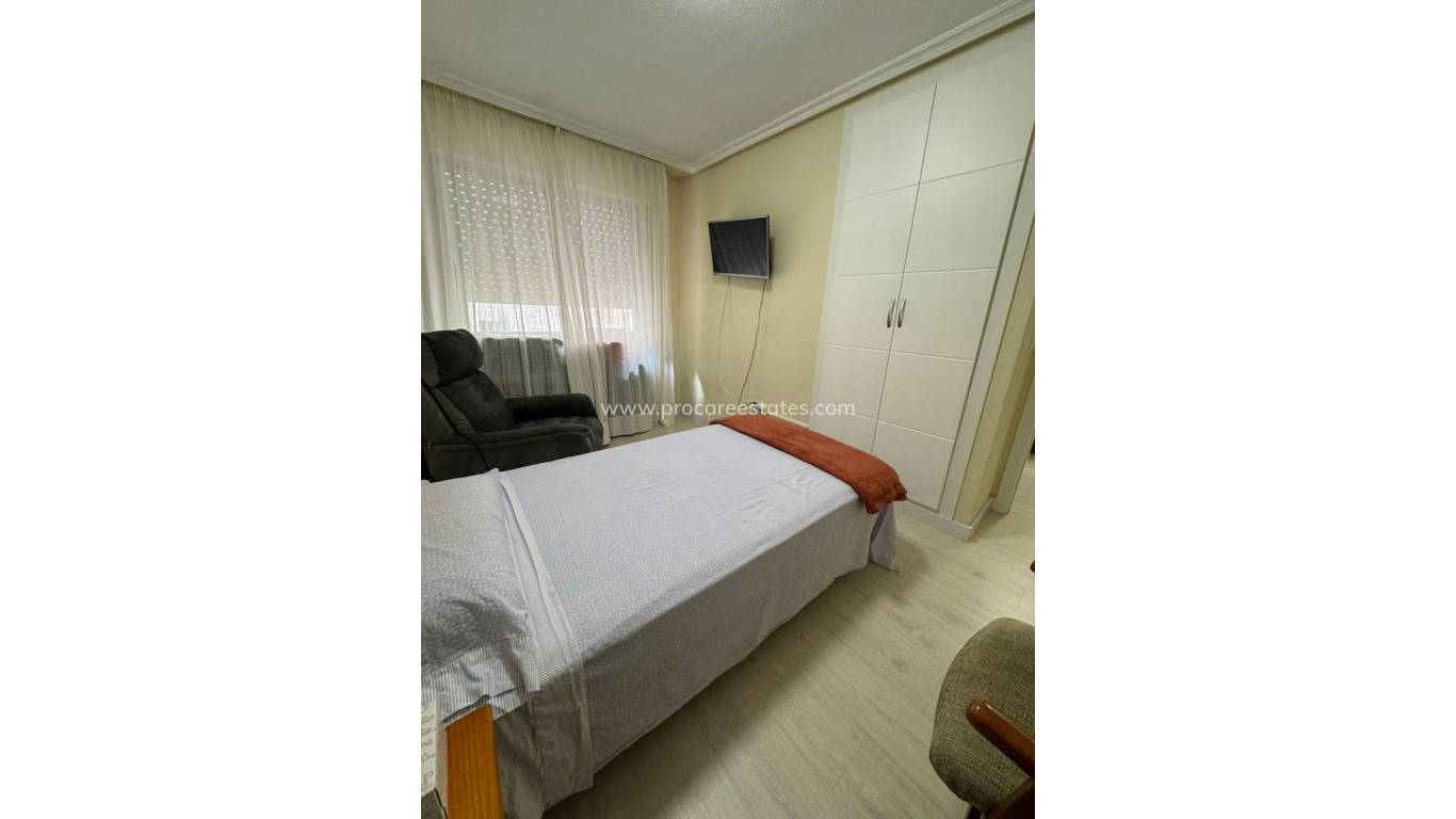 Reventa - Apartamento - Torrevieja - Playa Los Locos