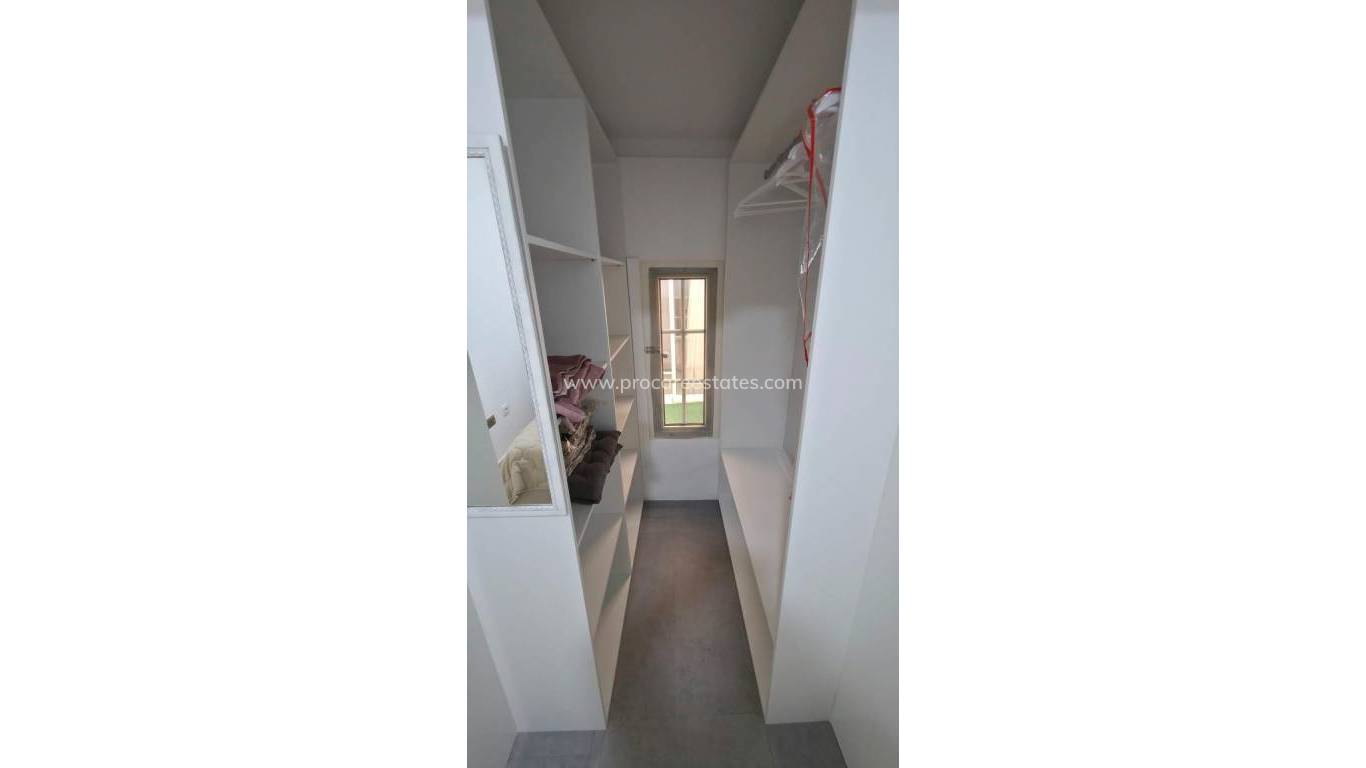 Reventa - Apartamento - Torrevieja - Playa Los Locos