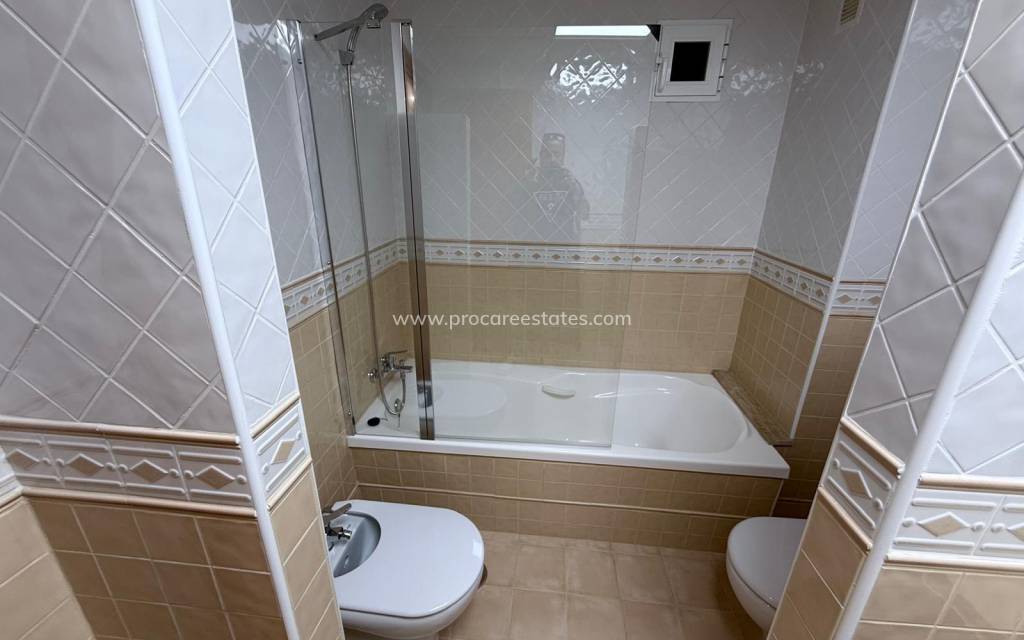 Reventa - Apartamento - Torrevieja - Puerto Deportivo