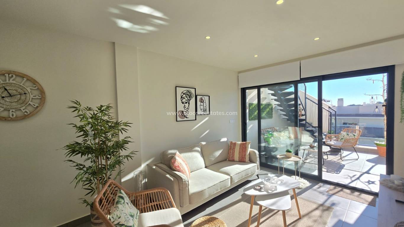 Reventa - Apartment / Flat * - Orihuela Costa - Villamartín *