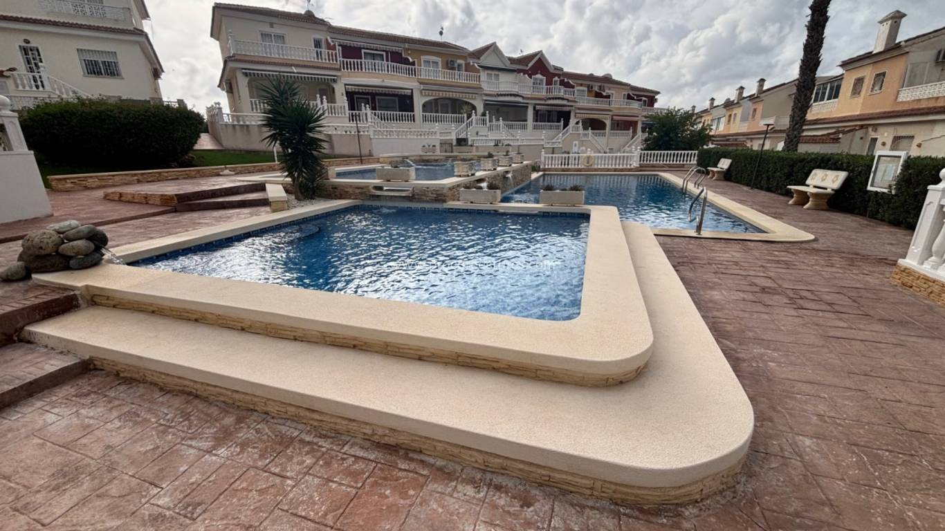 Reventa - Casa de pueblo - Benijofar - Monte Azul