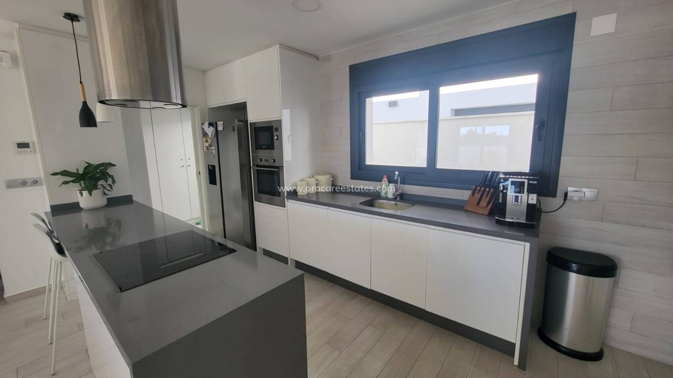 Reventa - Casa de pueblo - Daya Vieja