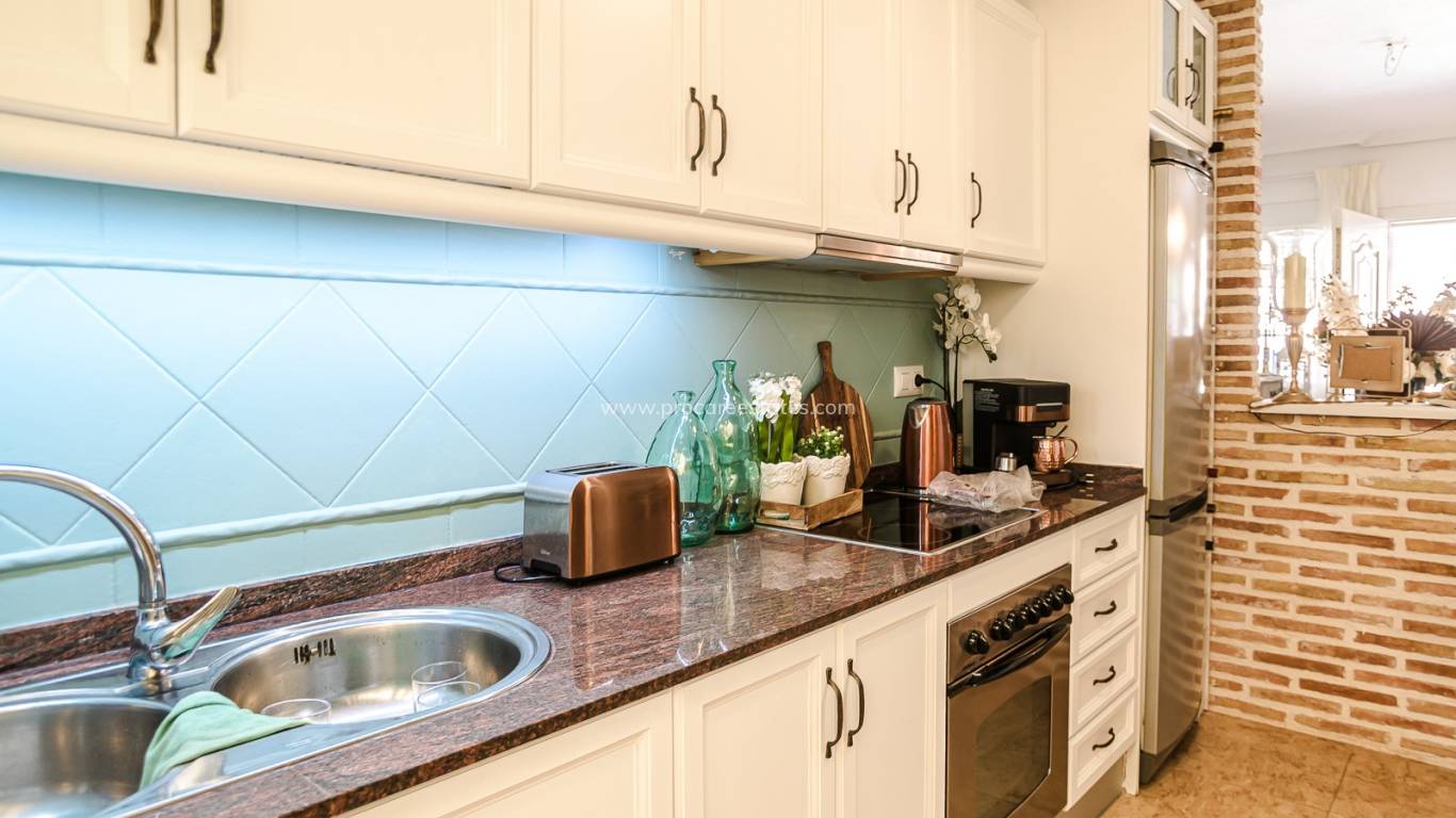 Reventa - Casa de pueblo - El Raso