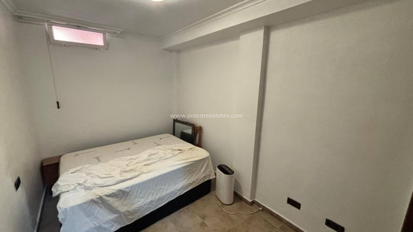 Reventa - Casa de pueblo - Guardamar del Segura - Urbanizaciones