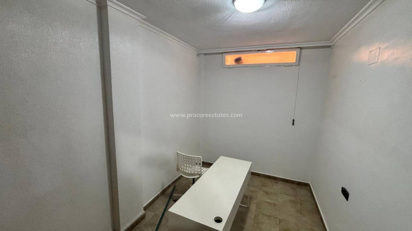 Reventa - Casa de pueblo - Guardamar del Segura - Urbanizaciones