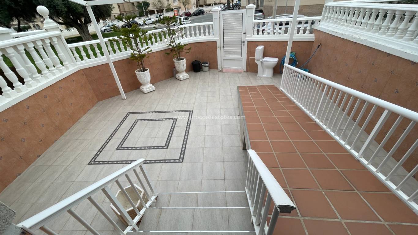 Reventa - Casa de pueblo - Guardamar del Segura