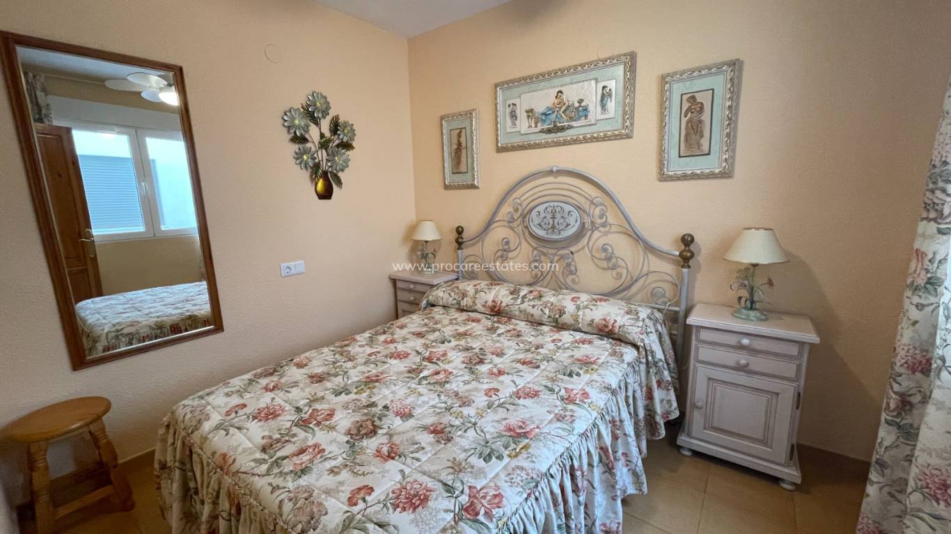 Reventa - Casa de pueblo - Guardamar del Segura