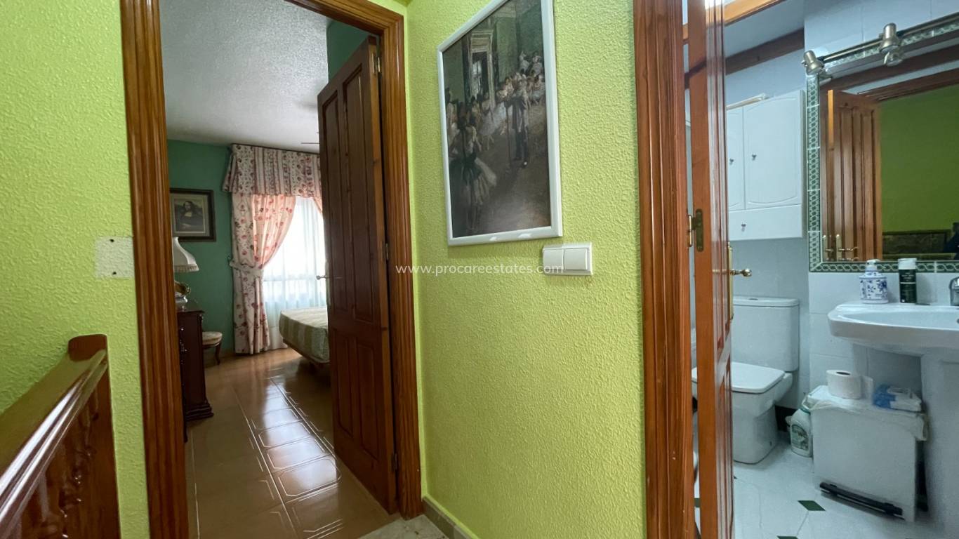 Reventa - Casa de pueblo - Guardamar del Segura