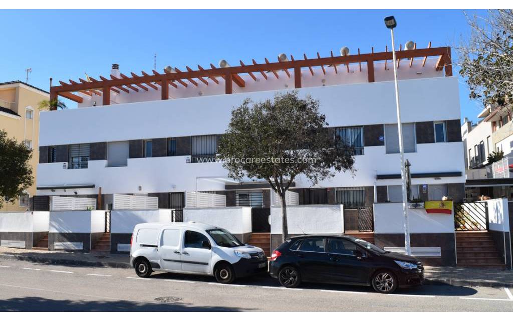 Reventa - Casa de pueblo - Guardamar del Segura