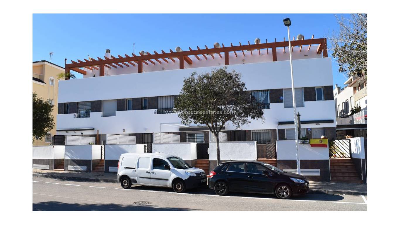 Reventa - Casa de pueblo - Guardamar del Segura