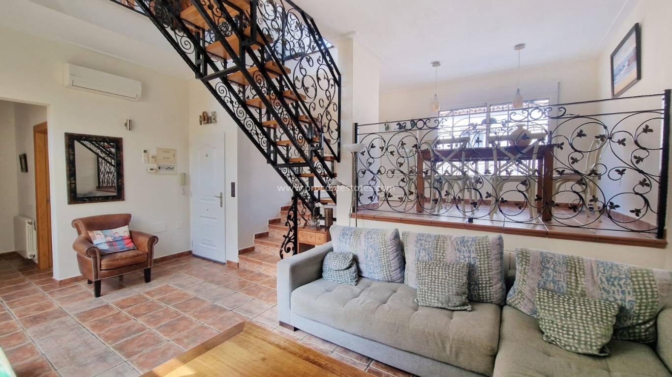 Reventa - Casa de pueblo - Guardamar del Segura