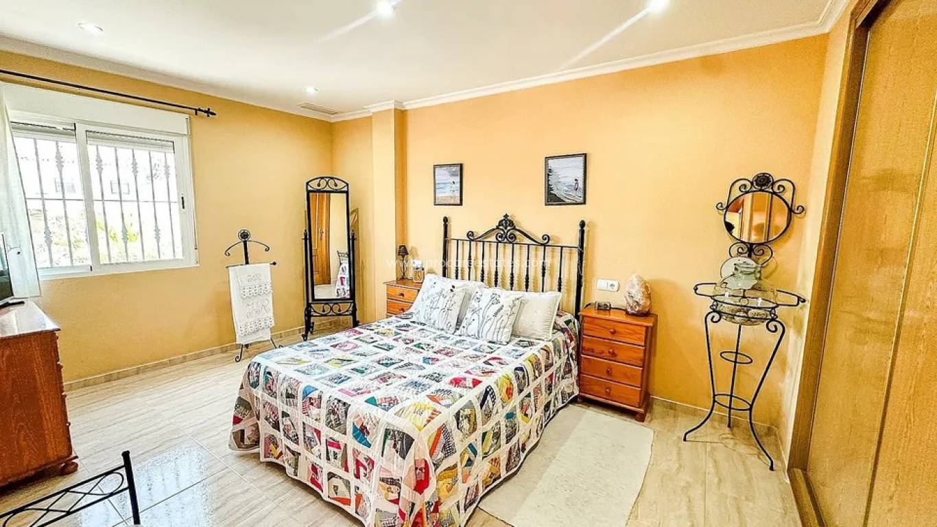 Reventa - Casa de pueblo - Hondon De Los Frailes