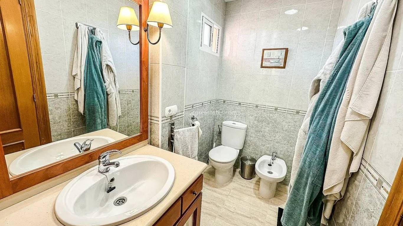 Reventa - Casa de pueblo - Hondon De Los Frailes